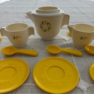 Vintage 1982 FisherPrice Tea Set for 8